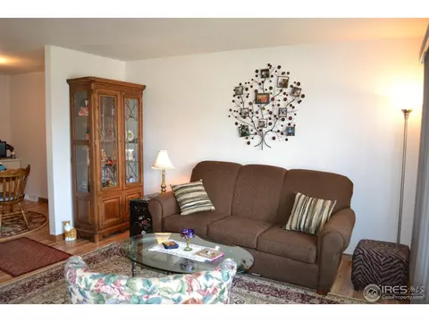 382 Delaware St, Sterling, CO 80751 photo 4