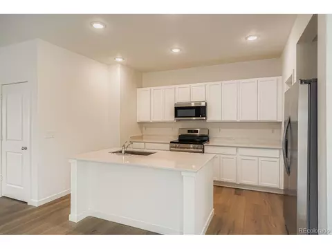 2819 E 153rd Ave, Thornton, CO 80602 photo 3