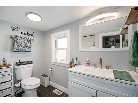 Bath - 4827 Meade St, Denver, CO 80221 photo 1 of 3
