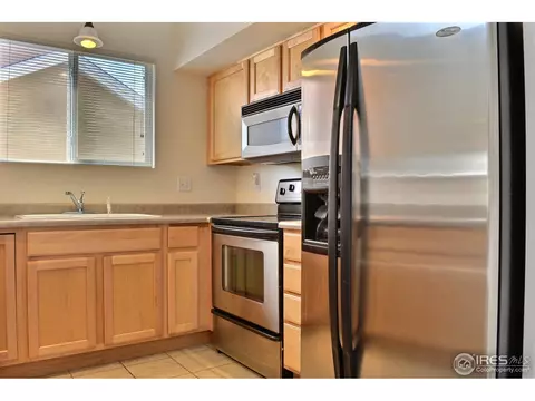 805 Lucca Dr, Evans, CO 80620 photo 4