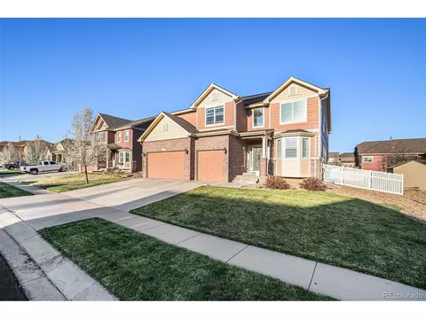 8804 Peakview Ave, Longmont, CO 80504
