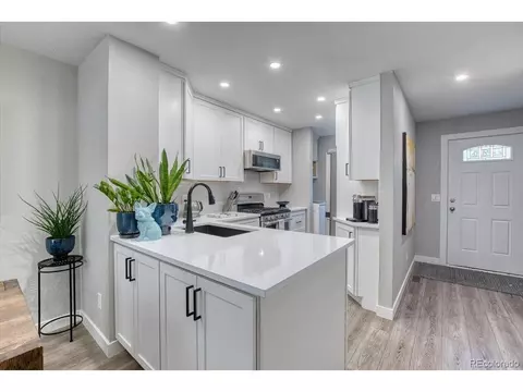 1811 S Quebec Way #103, Denver, CO 80231