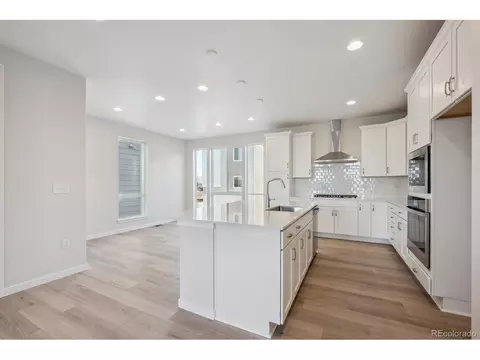 5215 Queen Ct, Arvada, CO 80002 photo 9