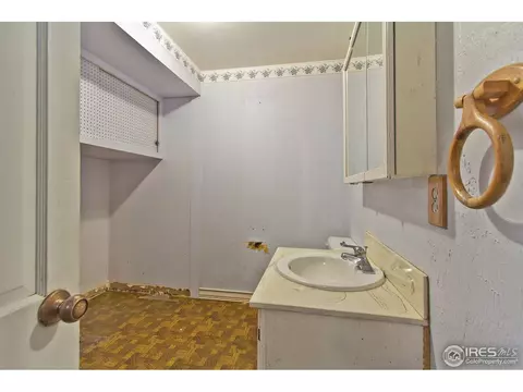 5715 E Fair Ave, Centennial, CO 80111 photo 7