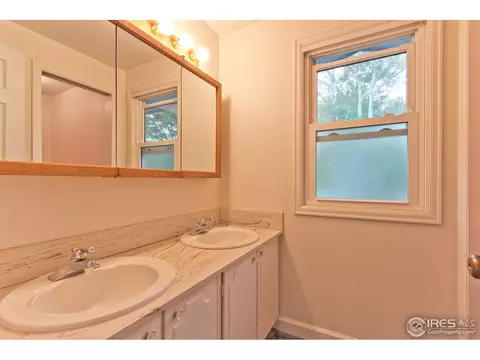 5715 E Fair Ave, Centennial, CO 80111 photo 15