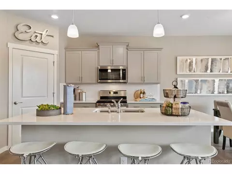 17 S Waterloo St, Aurora, CO 80018 photo 9