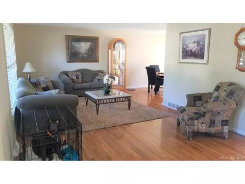2575 S Eagle Cir, Aurora, CO 80014 photo 2