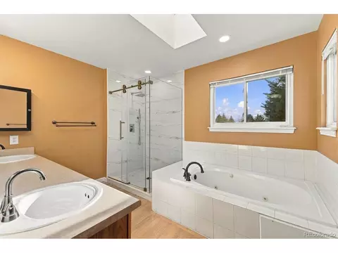 Bath - 18512 E Bates Dr, Aurora, CO 80013 photo 3 of 5