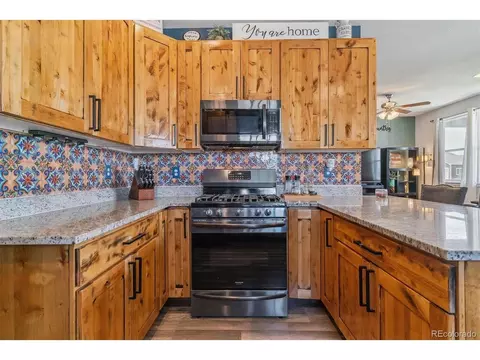268 S 2nd Ave, Deer Trail, CO 80105