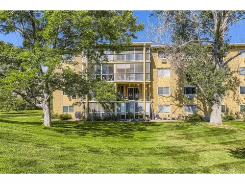 13500 E Cornell Ave #301, Aurora, CO 80014