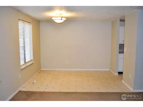 905 Pasque Dr, Longmont, CO 80504 photo 4