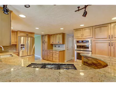 12385 E Cedar Cir, Aurora, CO 80012 photo 6