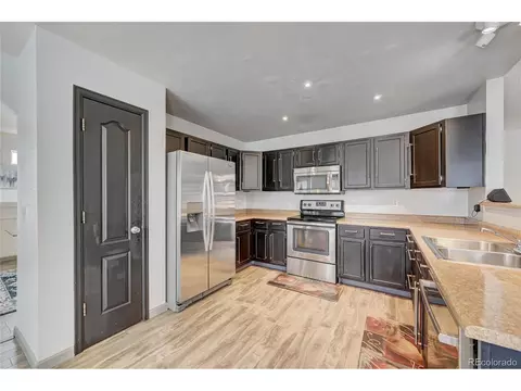 17502 E Dickenson Pl, Aurora, CO 80013 photo 9