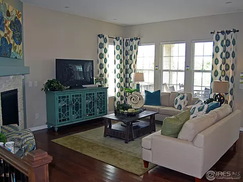2082 Vineyard Dr, Windsor, CO 80550 photo 3