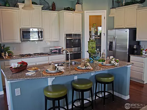 2082 Vineyard Dr, Windsor, CO 80550 photo 5