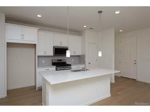28426 E 6th Pl, Aurora, CO 80018 photo 7