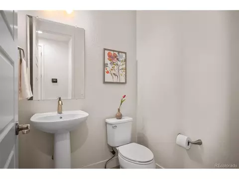 9007 E 60th Ave, Denver, CO 80238 photo 14