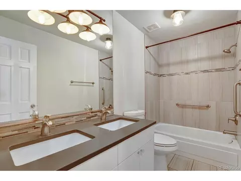 Bath - 7699 E Mineral Pl, Centennial, CO 80112 photo 5 of 5