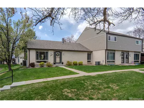 4323 W Ponds Cir, Littleton, CO 80123