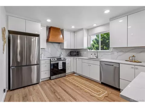 Kitchen - 2755 E 111th Dr, Denver, CO 80233 photo 7 of 8