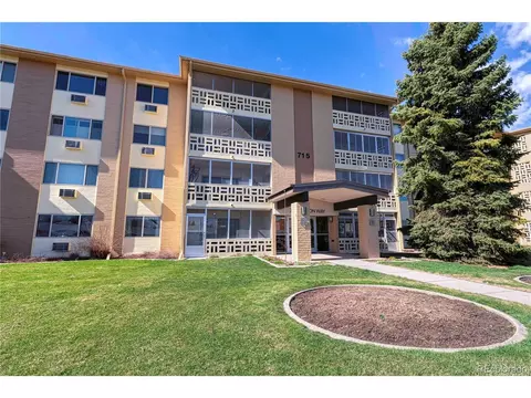715 S Alton Way #28-5A, Denver, CO 80247