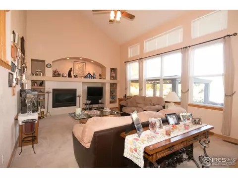 2047 Summitview Dr, Longmont, CO 80504 photo 7