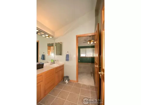 2047 Summitview Dr, Longmont, CO 80504 photo 14