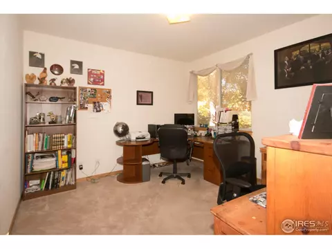 2047 Summitview Dr, Longmont, CO 80504 photo 9