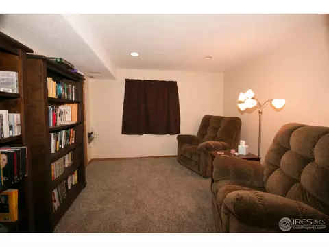 2047 Summitview Dr, Longmont, CO 80504 photo 22