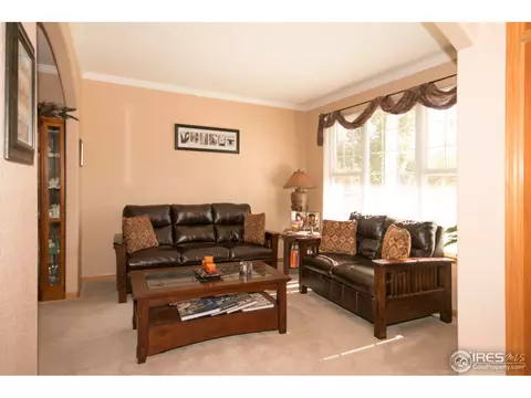 2047 Summitview Dr, Longmont, CO 80504 photo 5