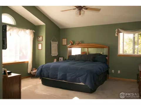 2047 Summitview Dr, Longmont, CO 80504 photo 11
