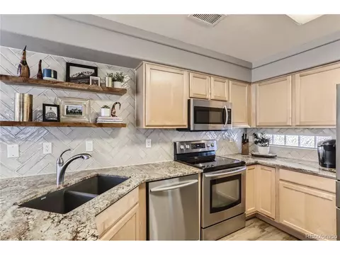 21452 E 47th Ave, Denver, CO 80249 photo 9