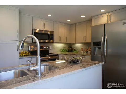 7624 E Mercer Pl, Denver, CO 80237 photo 3