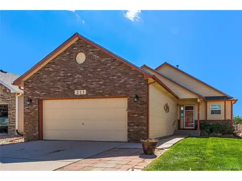 311 Clubhouse Dr, Fort Lupton, CO 80621