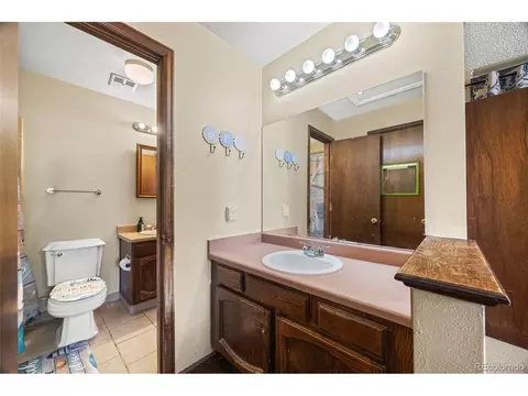 Bath - 17805 E Bethany Pl, Aurora, CO 80013 photo 2 of 3