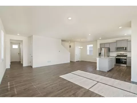 45844 Red Tail Dr, Bennett, CO 80102 photo 4