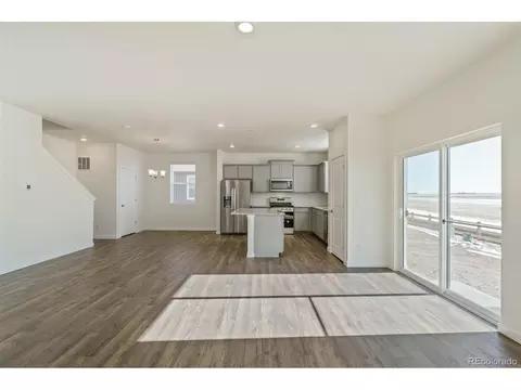 45844 Red Tail Dr, Bennett, CO 80102 photo 5