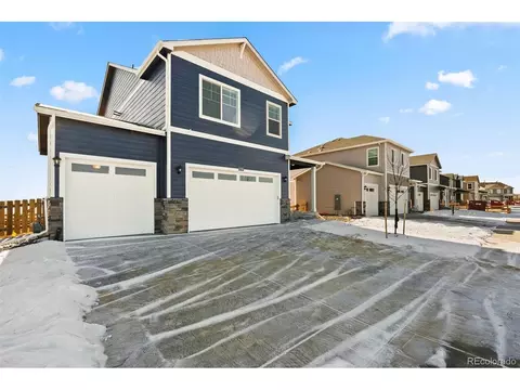 45844 Red Tail Dr, Bennett, CO 80102 photo 3