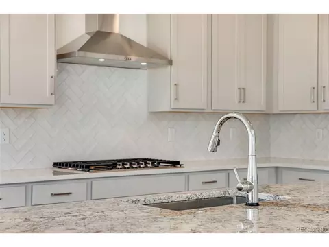 24563 E 34th Ave, Aurora, CO 80019 photo 31