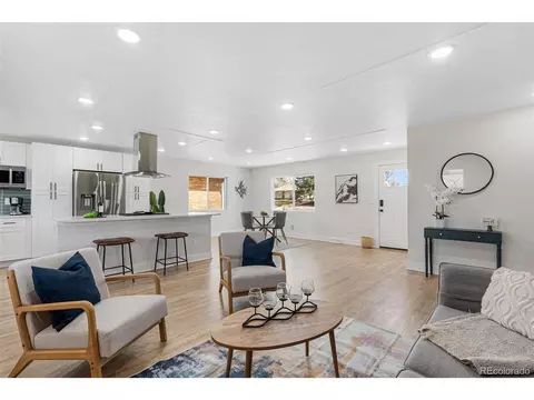 5065 S Huron St, Englewood, CO 80110