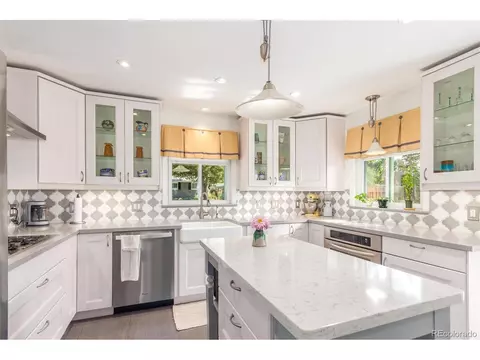 3147 S Vine Ct, Englewood, CO 80113