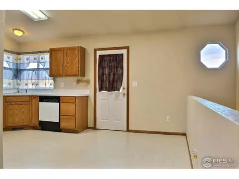 321 E Mountain Ash St, Milliken, CO 80543 photo 8