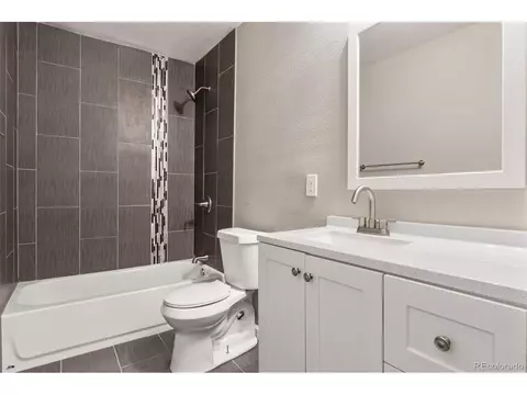 901 Racine St, Aurora, CO 80011
