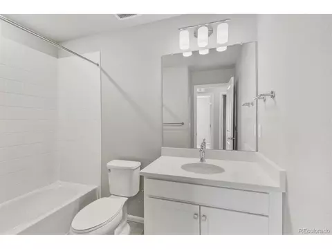 Bath - 21293 E 63rd Dr, Aurora, CO 80019 photo 3 of 3