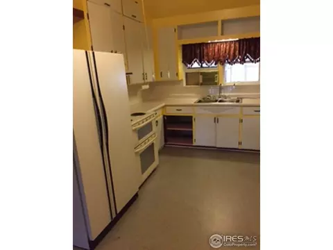 3006 11th Ave, Evans, CO 80620 photo 1