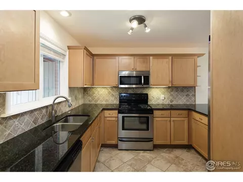 1472 Greenbriar Blvd, Boulder, CO 80305 photo 4