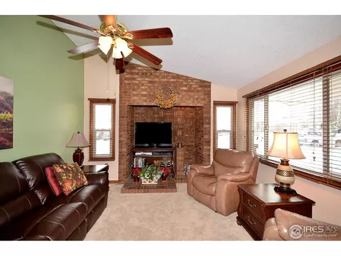 4833 W 8th St, Greeley, CO 80634 photo 2
