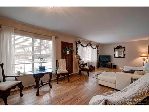 8950 W 49th Pl, Arvada, CO 80002 photo 2