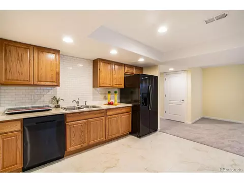 23902 E 2nd Dr, Aurora, CO 80018 photo 12