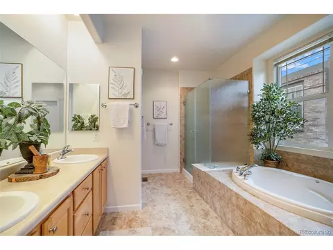 23902 E 2nd Dr, Aurora, CO 80018 photo 8